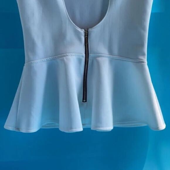 NWOT Boulee Women's White Crew Neck Open Back Peplum Sleeveless Top Size 2 - Picture 7 of 11